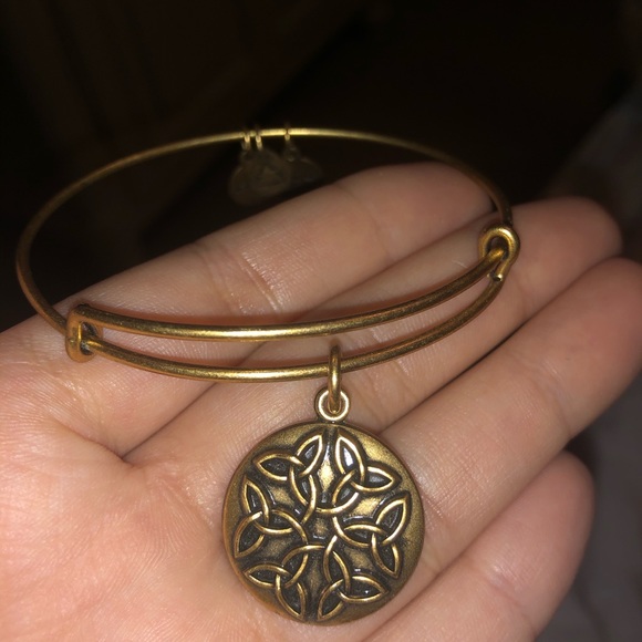 ⭐️Endless Knot Alex & Ani Bracelet⭐️ - Picture 2 of 3
